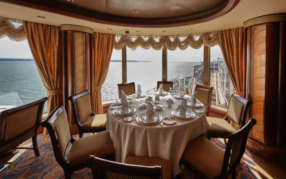 Cunard Queen Victoria Queens Grill ©cunard.jpg